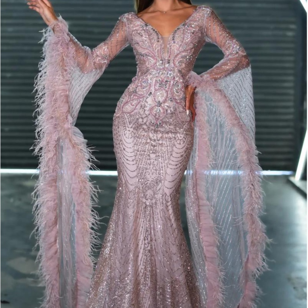 NWT Portia and Scarlett PS24938E Beaded Evening Dress Rose Gold Size 8